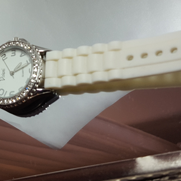 Vivani Watch Silicon Wrist Band Working Women white watches - Picture 8 of 8